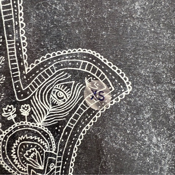 American Eagle Outfitters tee Washed Black Short Sleeve Top Hamsa Embroidery - Picture 11 of 15